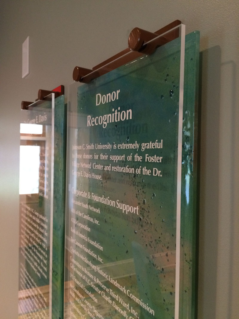 Glass Donor Recognition Panels